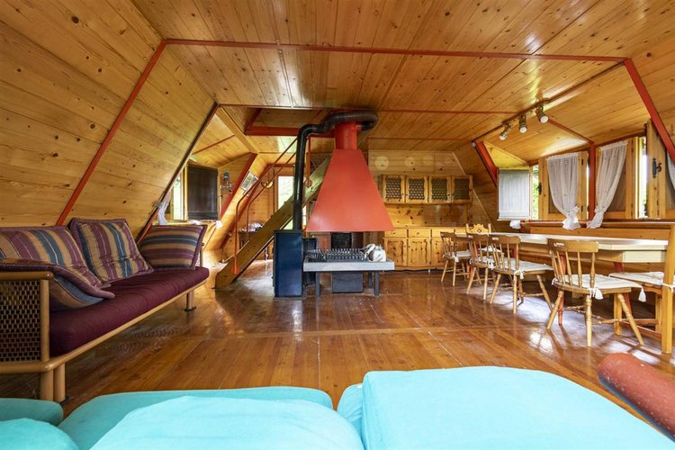 Zogno, introvabile chalet singolo con giardino privato Zogno