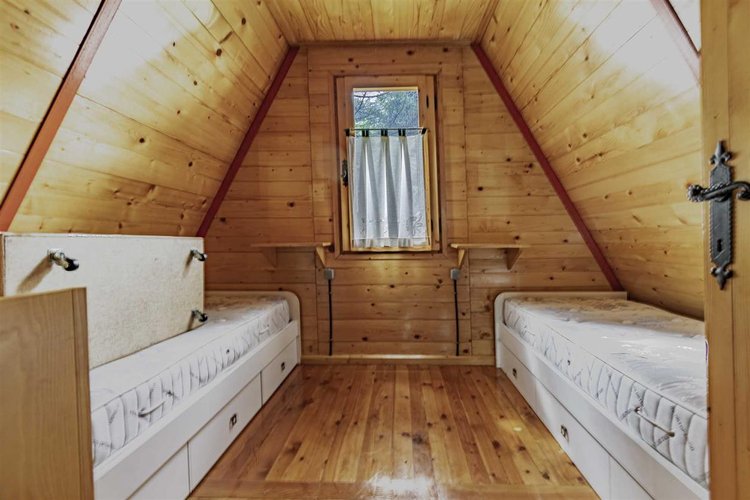 Zogno, introvabile chalet singolo con giardino privato Zogno