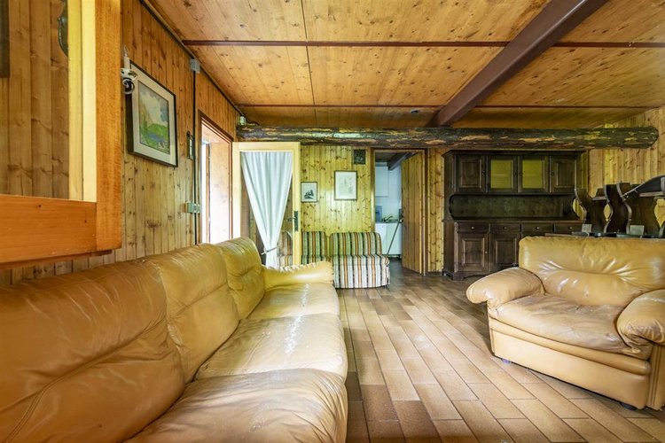 Zogno, introvabile chalet singolo con giardino privato Zogno