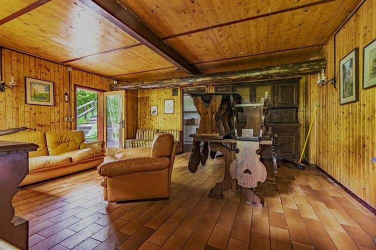 Zogno, introvabile chalet singolo con giardino privato Zogno