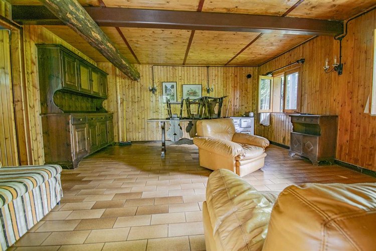 Zogno, introvabile chalet singolo con giardino privato Zogno