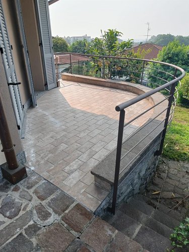 Villa 6 locali - Rif. 245 Montano Lucino