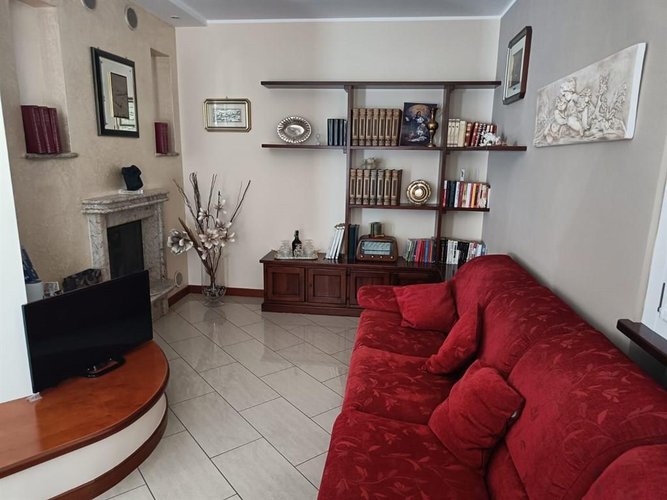 Villa 6 locali - Rif. 245 Montano Lucino