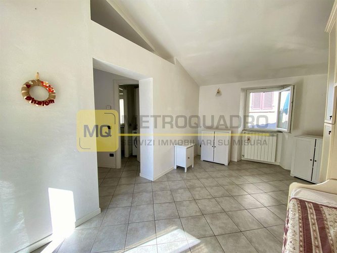 Civate (LC), zona chiesa, proponiamo in vendita un monolocale ristrutturato Civate