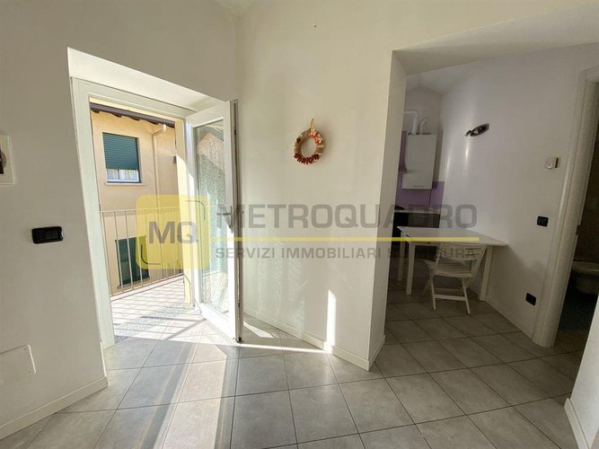 Civate (LC), zona chiesa, proponiamo in vendita un monolocale ristrutturato Civate