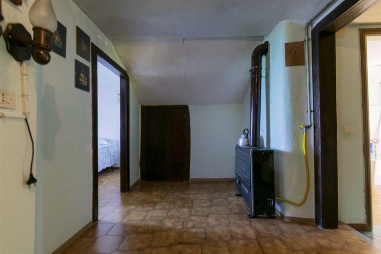 Costa Serina, tipica casetta montana con giardino Costa Serina