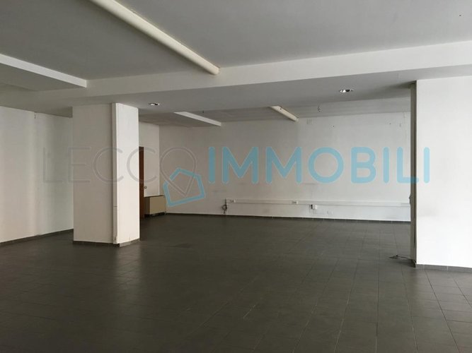 NEGOZIO VIA OSLAVIA 4 Lecco