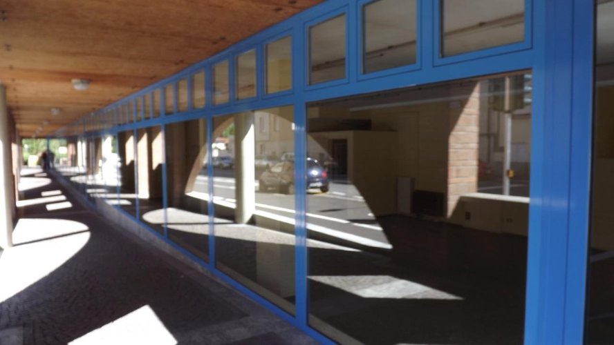 NEGOZIO VIA OSLAVIA 2 Lecco