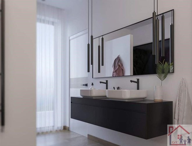 Quadrilocale Bizzarone con ampio giardino privato Bizzarone