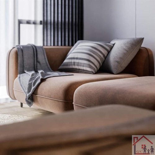 ROVELLASCA (Como) – Ampio Quadrilocale con Giardino Privato Rovellasca