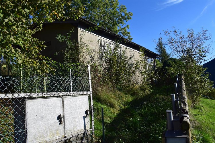 Serina frazione Corone, rustico indipendente con giardino Serina