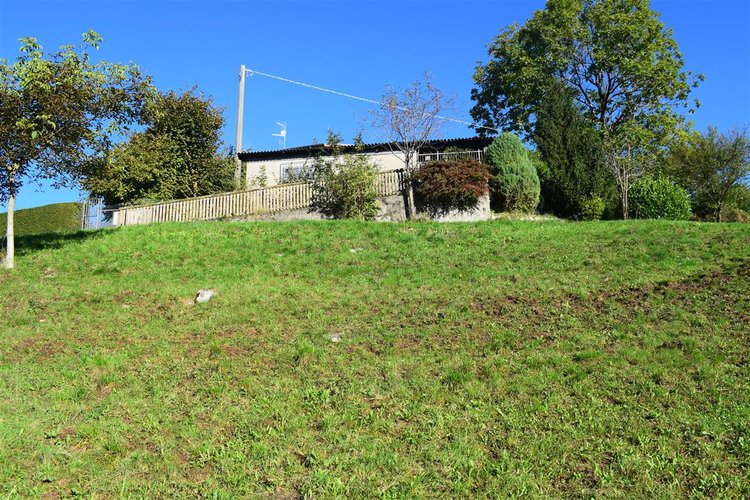 Serina frazione Corone, rustico indipendente con giardino Serina