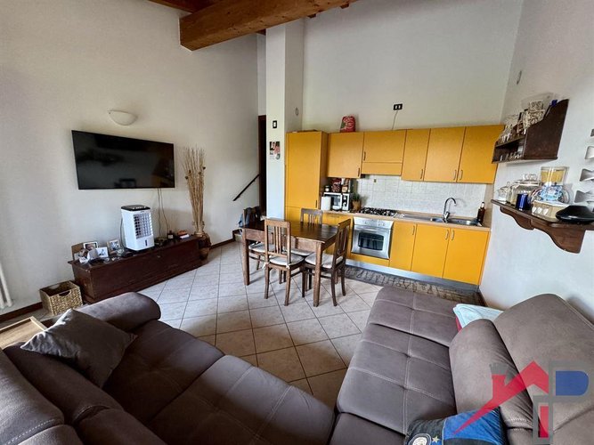 Caprino S. Antonio Bilocale Mansardato Caprino Bergamasco