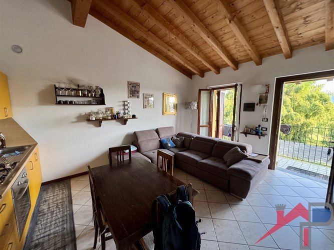 Caprino S. Antonio Bilocale Mansardato Caprino Bergamasco