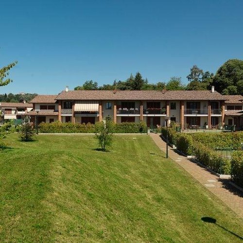 VILLA A SCHIERA 3 LOCALi Anzano del Parco