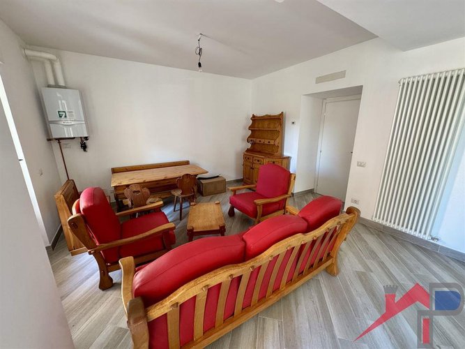 Olgiate ampio bilocale ristrutturato