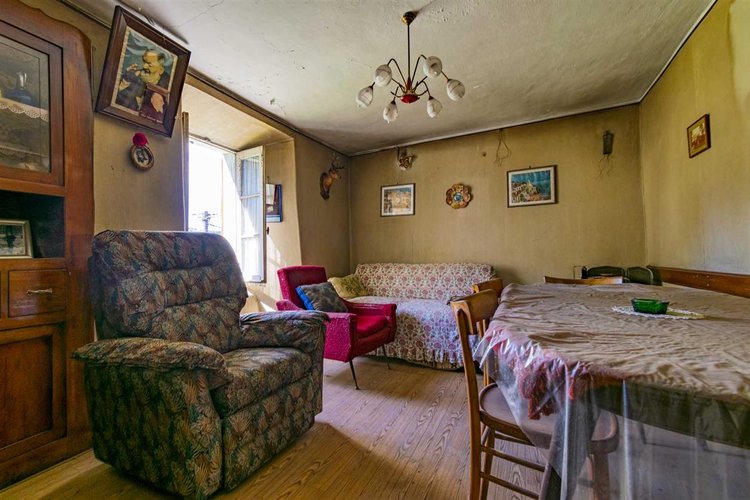 Costa Serina abitabile singola casa d’epoca con corte esclusiva Costa Serina