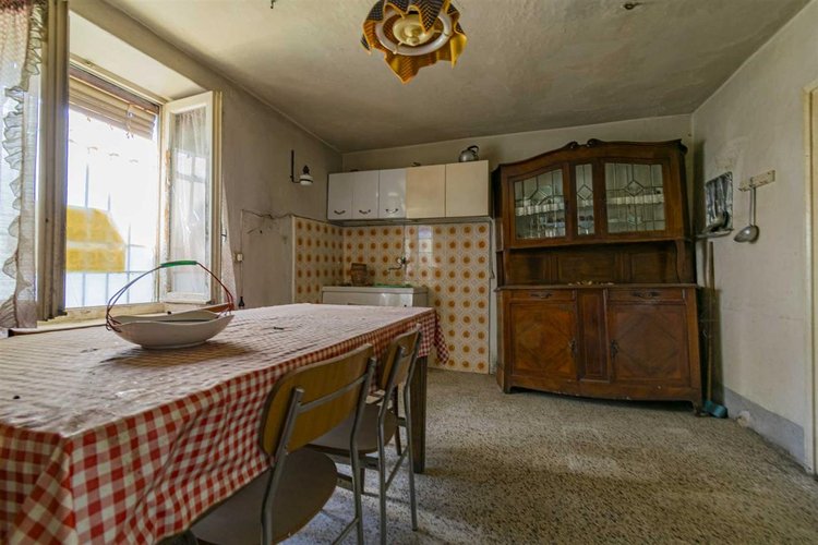 Costa Serina abitabile singola casa d’epoca con corte esclusiva Costa Serina