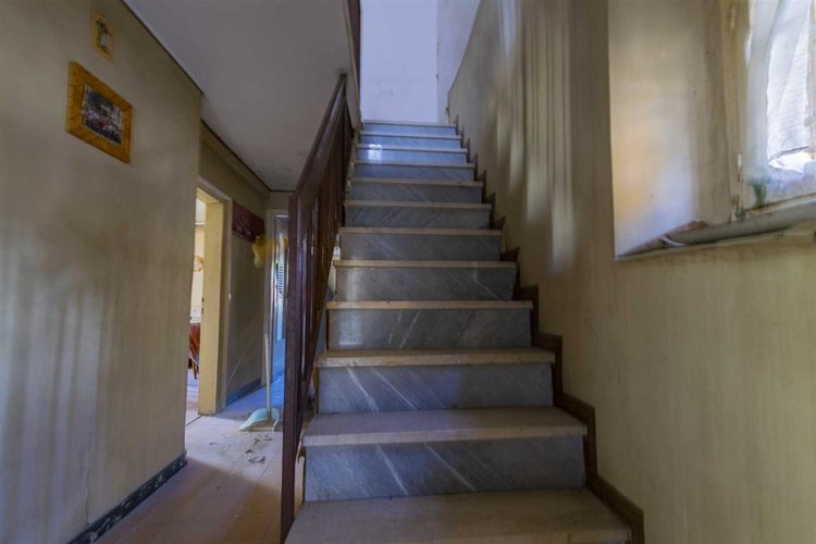 Costa Serina abitabile singola casa d’epoca con corte esclusiva Costa Serina