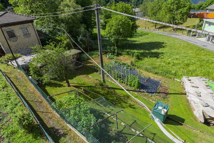 Costa Serina abitabile singola casa d’epoca con corte esclusiva Costa Serina