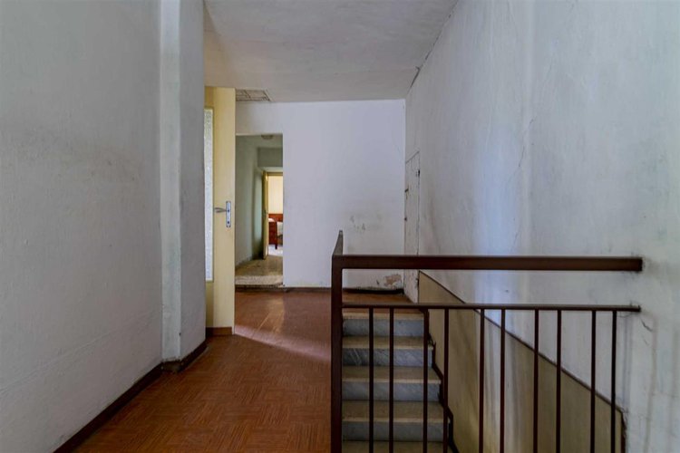 Costa Serina abitabile singola casa d’epoca con corte esclusiva Costa Serina