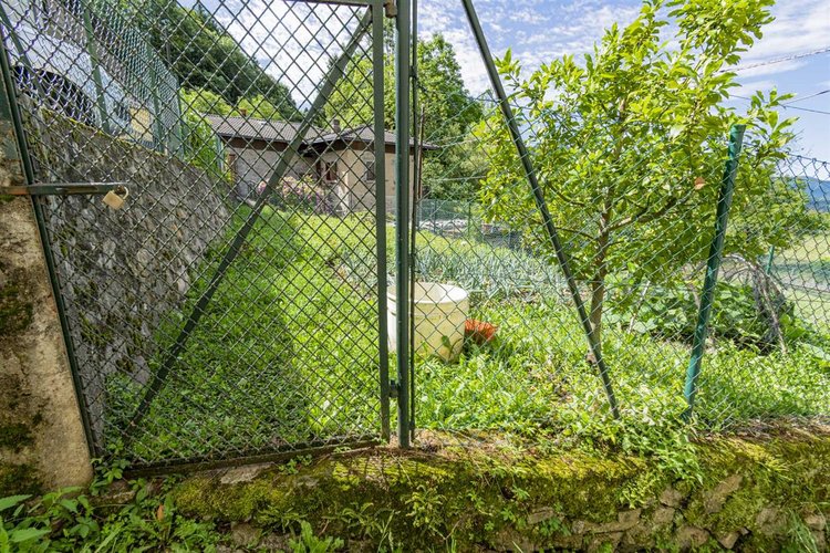 Costa Serina abitabile singola casa d’epoca con corte esclusiva Costa Serina