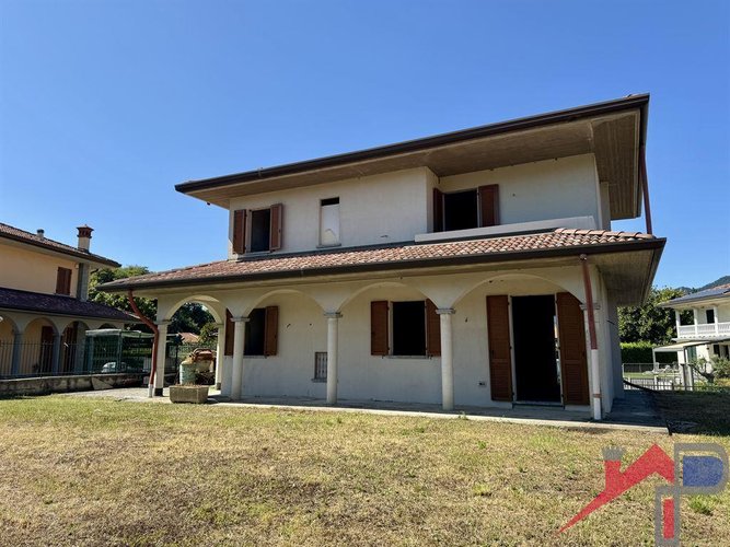 Villa singola Al rustico Monte Marenzo