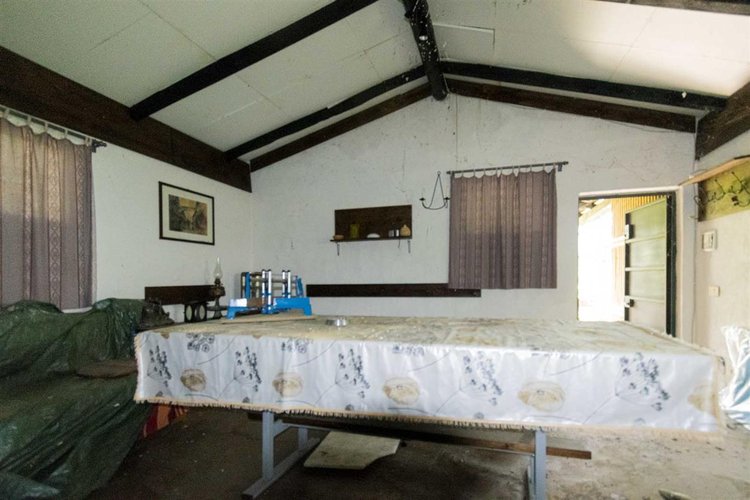 Serina frazione Corone, rustico indipendente con giardino Serina