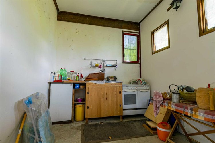 Serina frazione Corone, rustico indipendente con giardino Serina