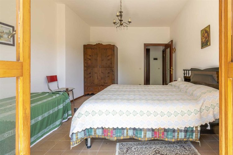 Roncola S.B. adorabile bilocale pluribalconato con cantina Roncola