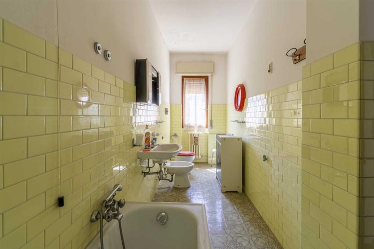 Roncola S.B. adorabile bilocale pluribalconato con cantina Roncola