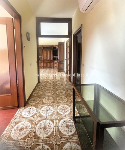 Ampio trilocale con box e cantina in zona residenziale a Ponte San Pietro Ponte San Pietro