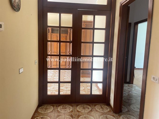 Ampio trilocale con box e cantina in zona residenziale a Ponte San Pietro Ponte San Pietro