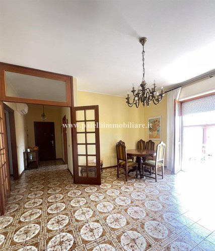 Ampio trilocale con box e cantina in zona residenziale a Ponte San Pietro Ponte San Pietro