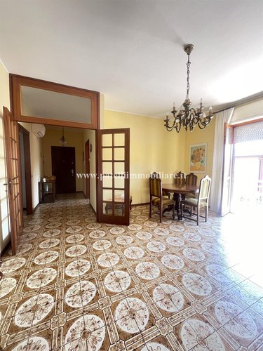 Ampio trilocale con box e cantina in zona residenziale a Ponte San Pietro Ponte San Pietro