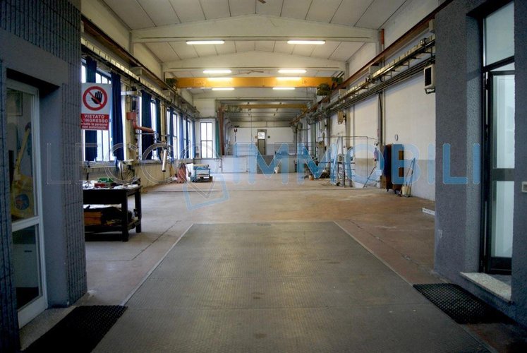 CAPANNONE LAGO 2 Lecco