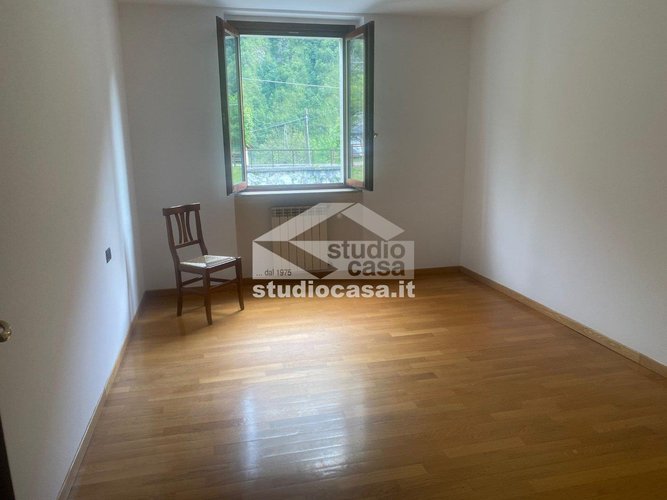 CENTRALE E SERVITA!!! Lenna