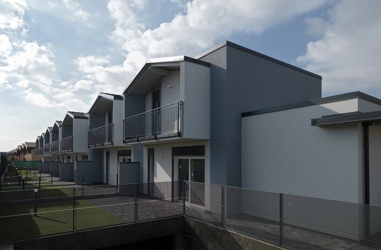 Villetta a Schiera in Rovellasca Rovellasca