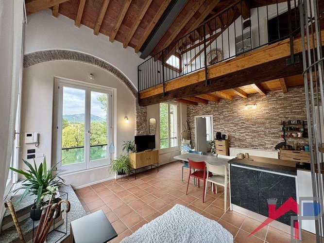 Brivio panoramico appartamento vista fiume Brivio