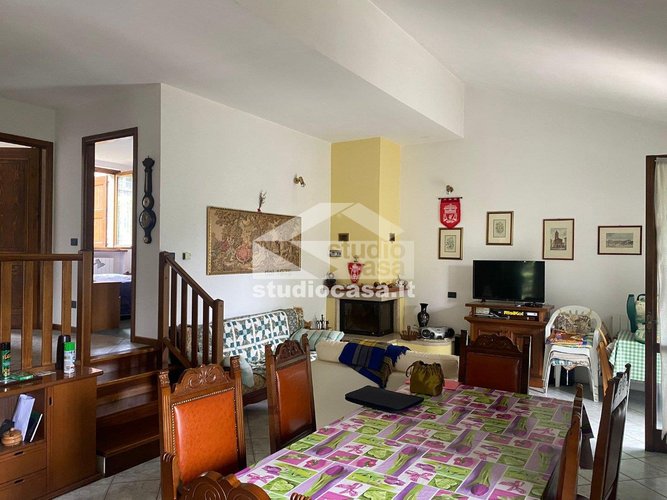 IMMERSA NEL VERDE! Brumano