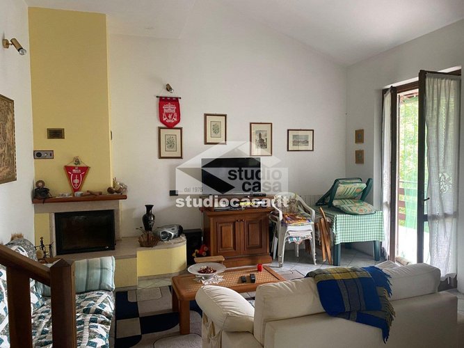 IMMERSA NEL VERDE! Brumano