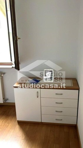 CENTRALE E SERVITA!!! Lenna