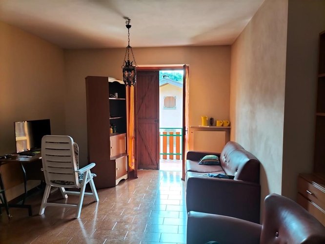 Algua Rosolo, imperdibile trilocale con box auto Algua