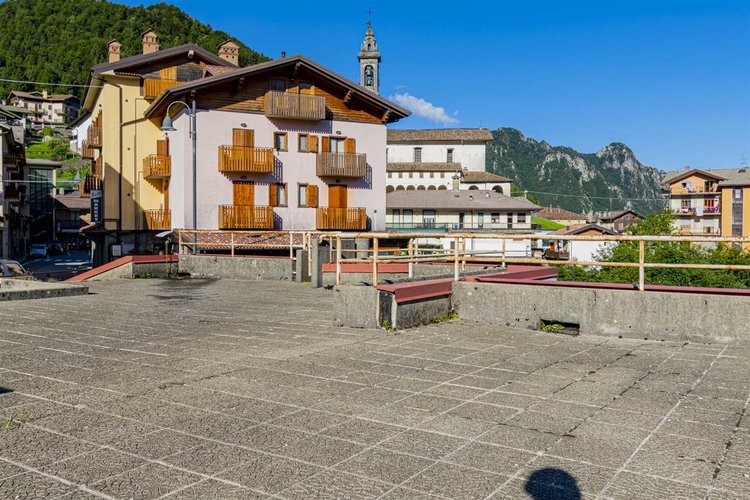 Oltre il Colle, luminoso e panoramico trilocale con terrazzo solarium Oltre il Colle