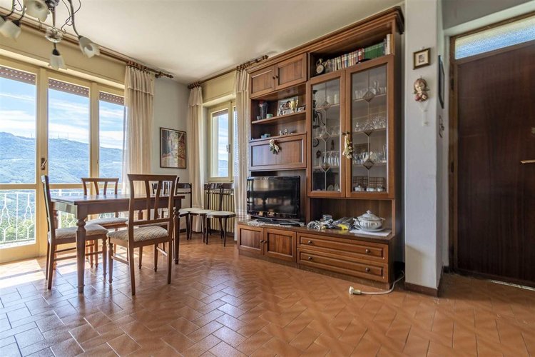 Berbenno, immersa nel verde, villa singola con terreno Berbenno