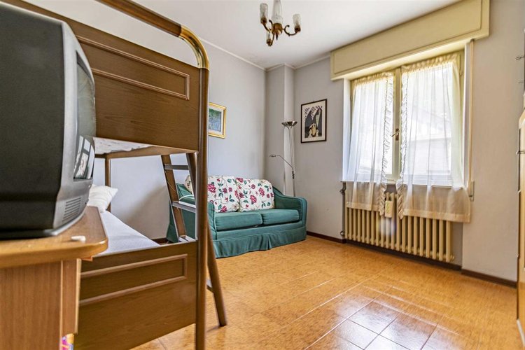 Berbenno, immersa nel verde, villa singola con terreno Berbenno