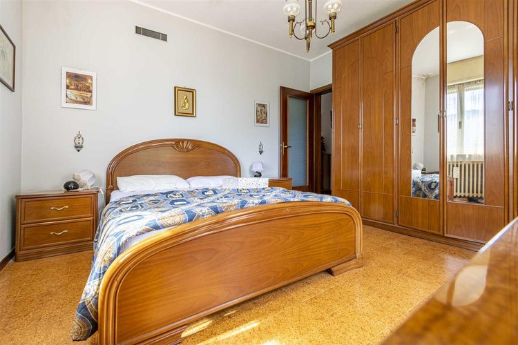 Berbenno, immersa nel verde, villa singola con terreno Berbenno