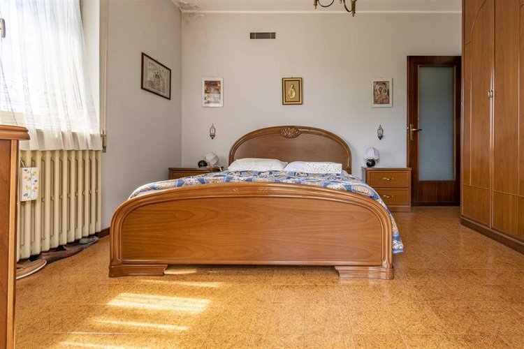 Berbenno, immersa nel verde, villa singola con terreno Berbenno