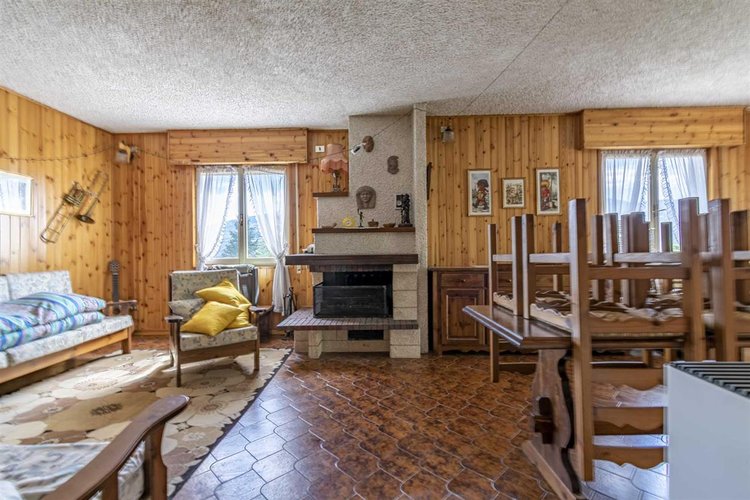 Berbenno, immersa nel verde, villa singola con terreno Berbenno