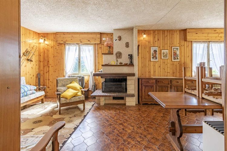 Berbenno, immersa nel verde, villa singola con terreno Berbenno